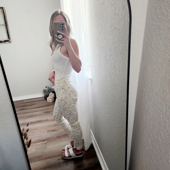 Judy Blue Skinny Jeans Wildflower Size 3 Size 5 Size 7 Size 9 Size 11 Size 13 - Picture 6 of 15